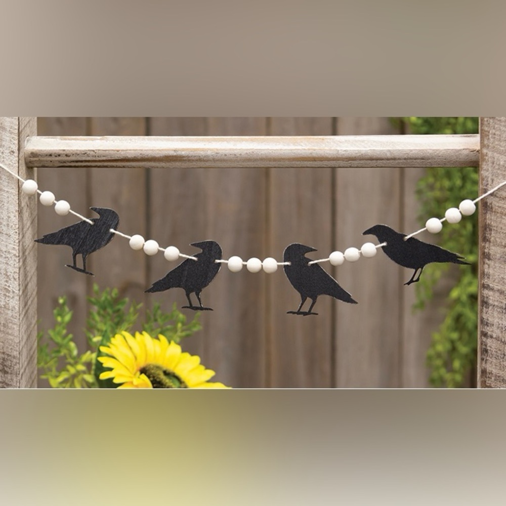 *Wooden Beaded Crow Mini Garland - Picture 2 of 12